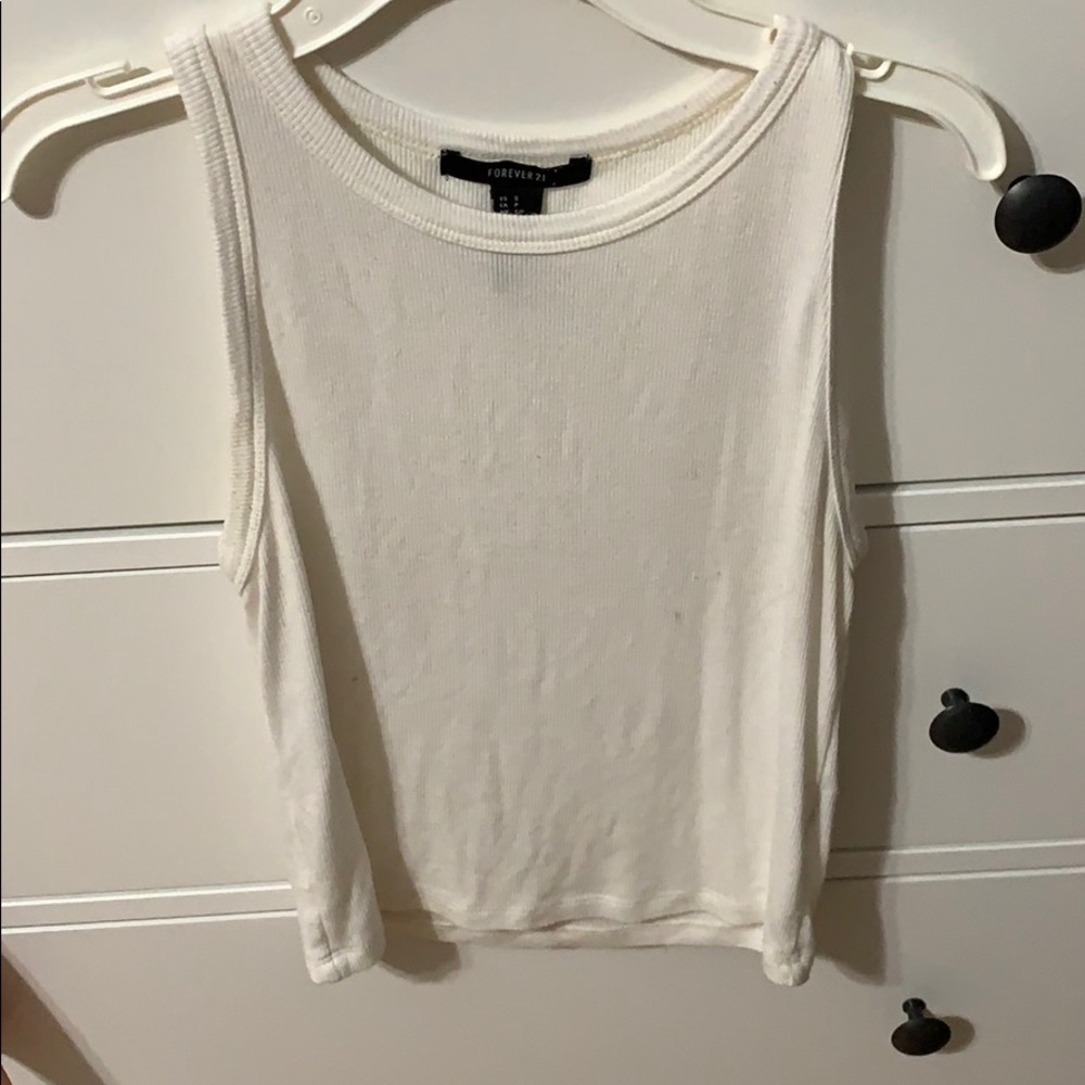 Ribbed tank
